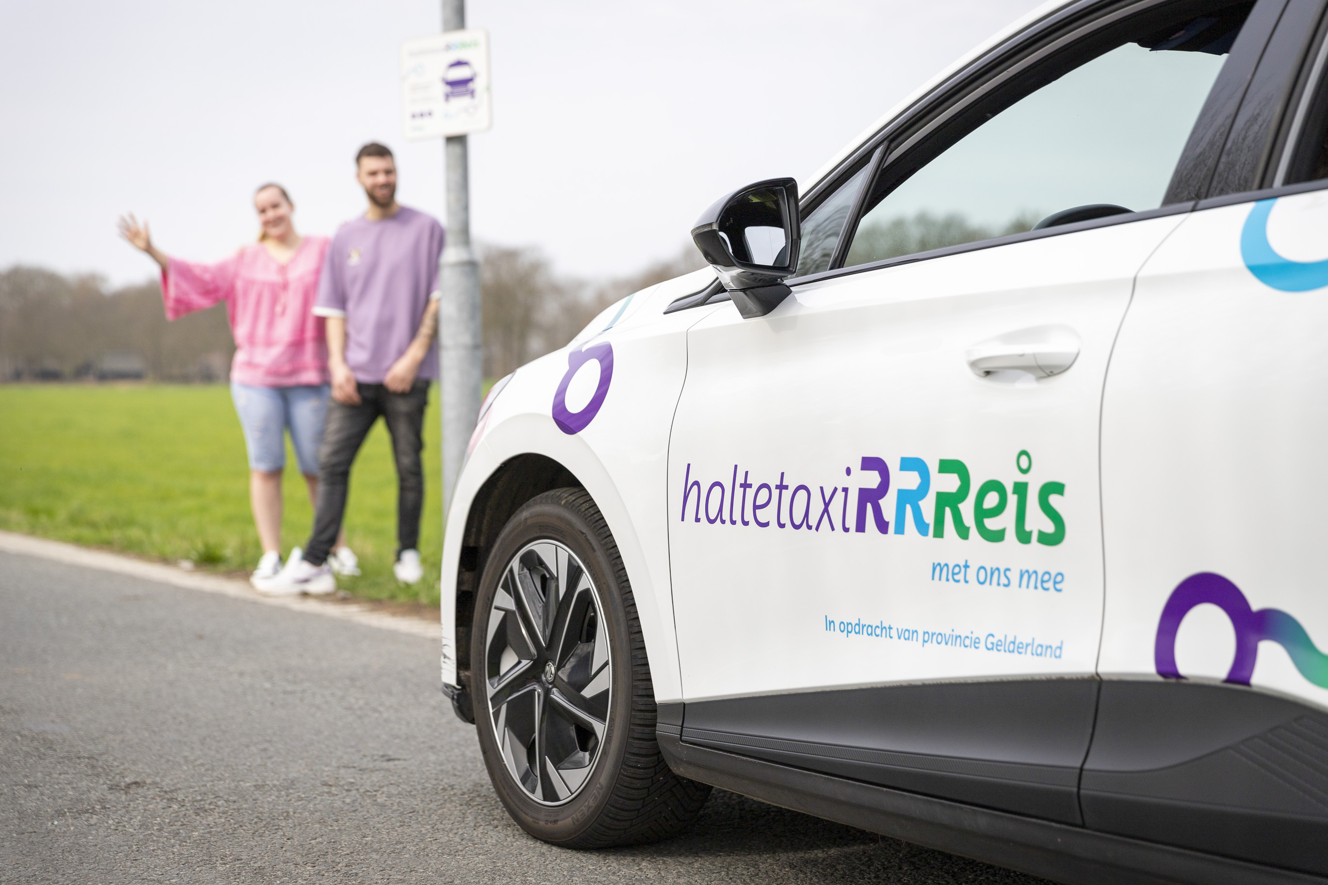 Vraagafhankelijk Vervoer Twee Reizigers Bij Auto HTR HTR Qarin 2 370 Provincie Gelderland