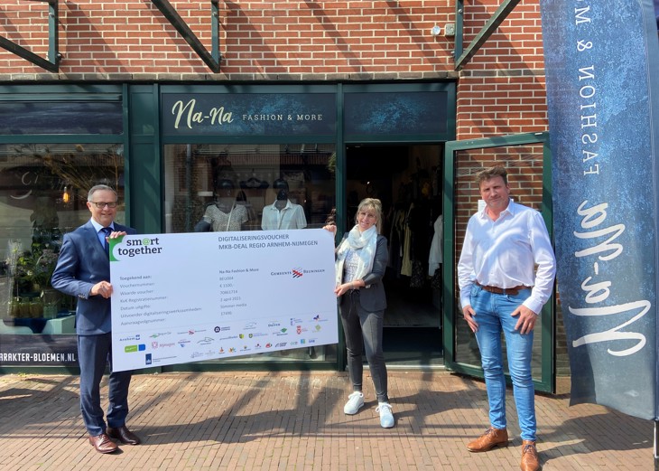 Uitreiking Eerste Digitaliseringsvoucher MKB Deal Sm@Rt Together Beuningen Nana Fashion & More